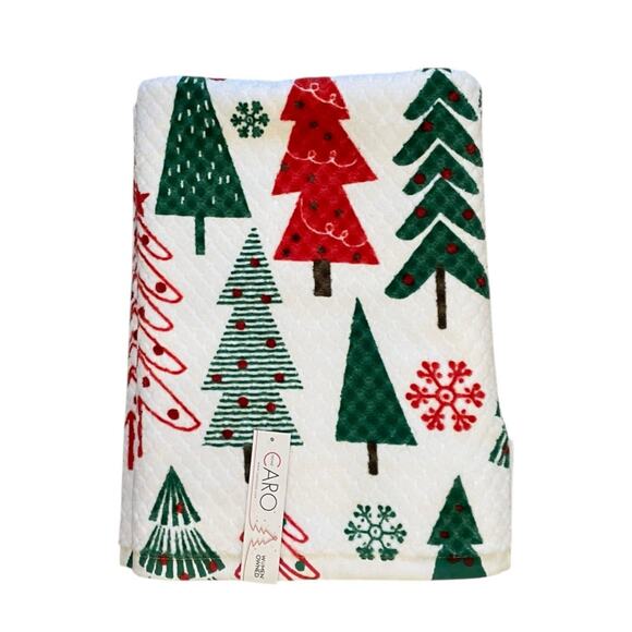 Caro Home Christmas Tree & Snowflakes Bath Towels Set of 2 Holiday Bath New - Picture 1 of 16